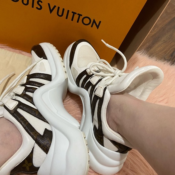 Louis Vuitton Archlight - Picture 4 of 11